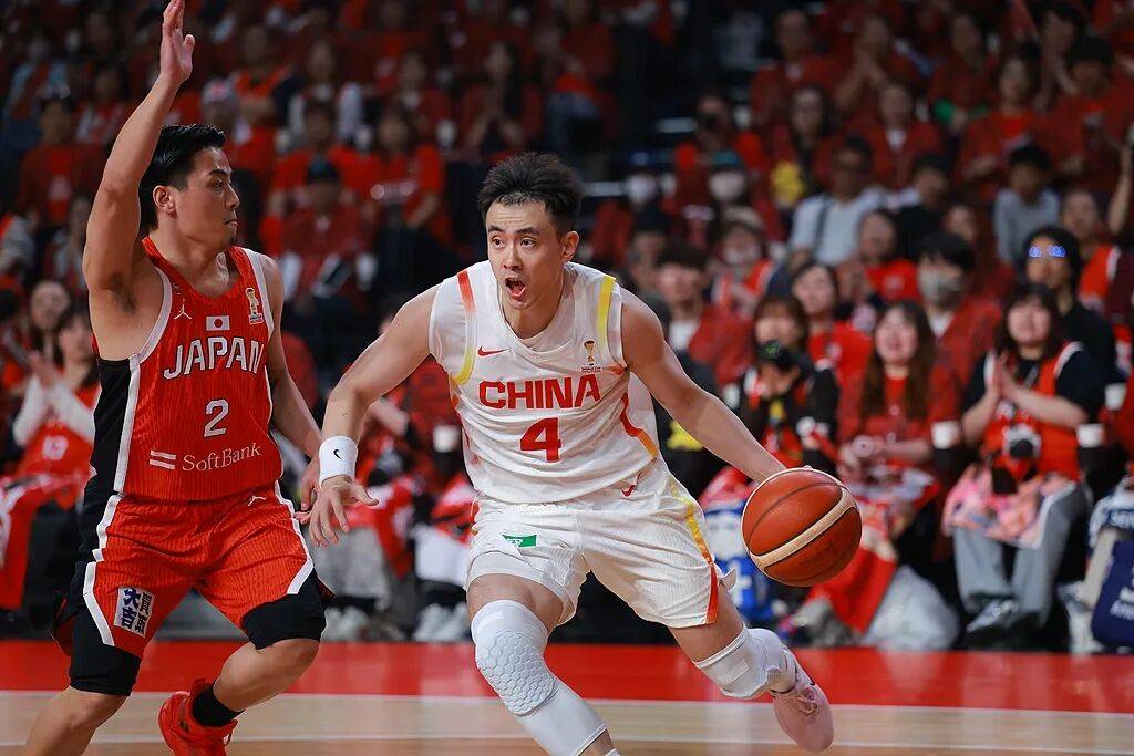 绝地反击！中国男篮逆转战胜日本队！